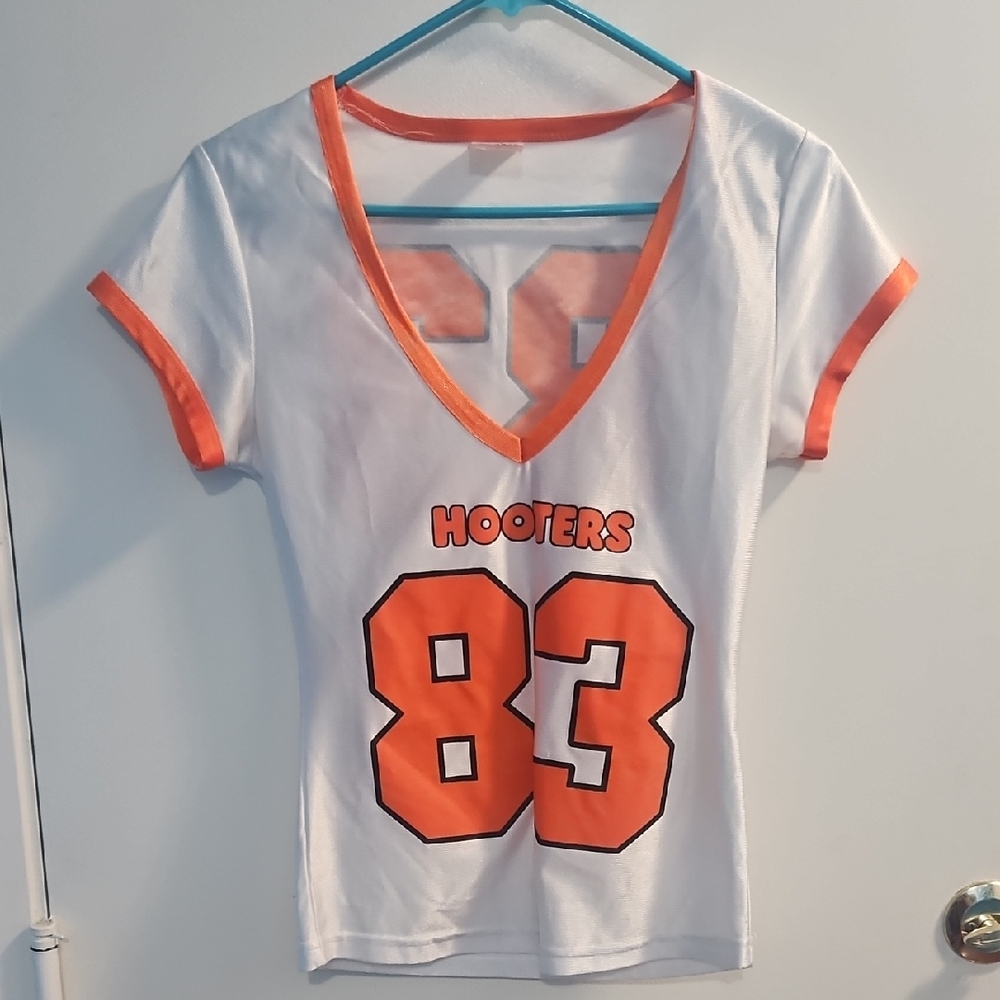 Hooters White and Orange Women's Jersey Top